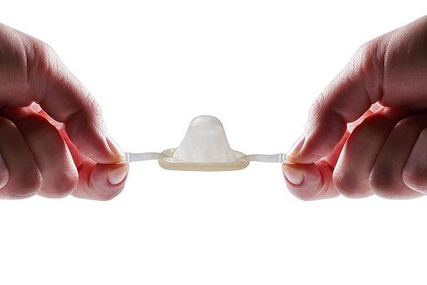 В США продано два миллиона презервативов с ручками
