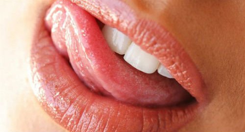 9 сексуальных и неожиданных вещей, которые можно сделать со своим языком